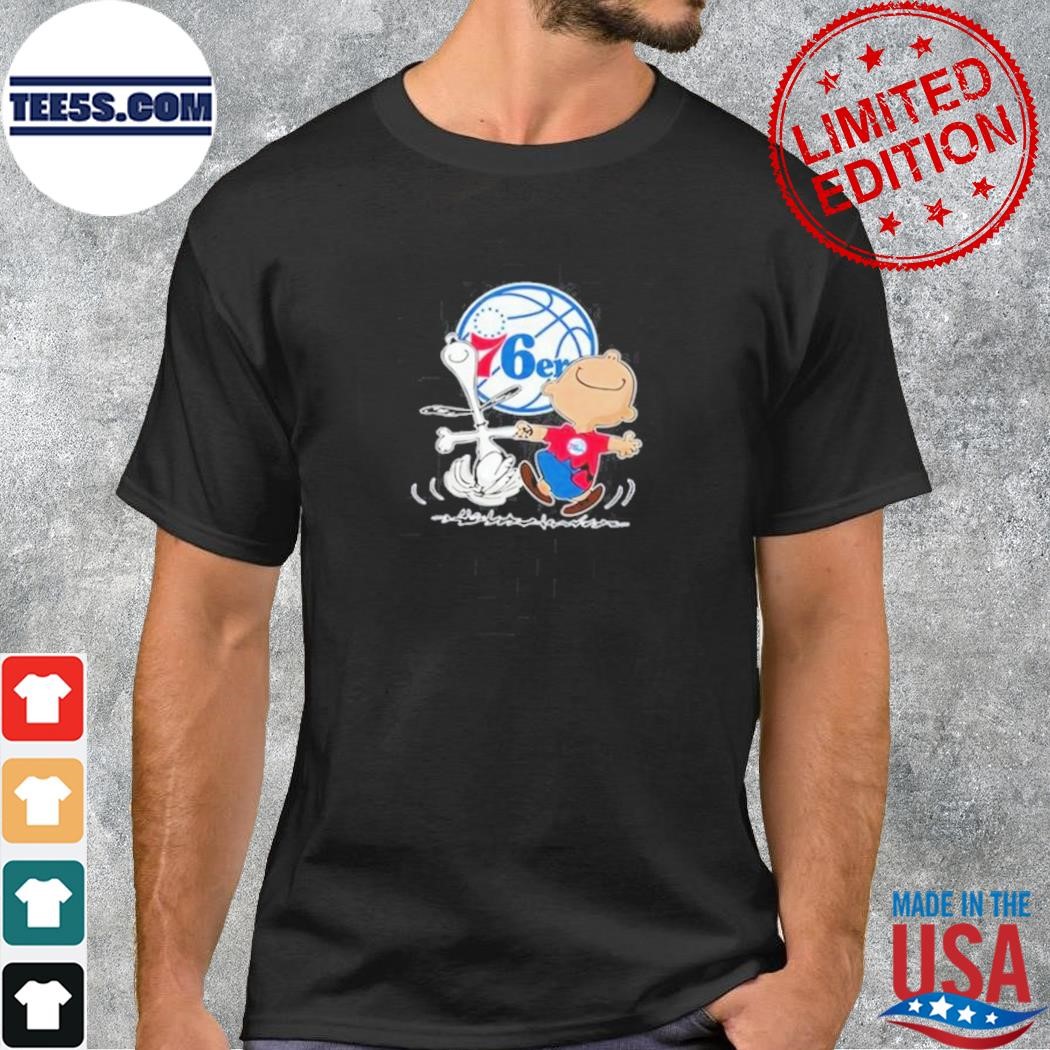 Philadelphia 76ers Charlie Brown Snoopy T-Shirt