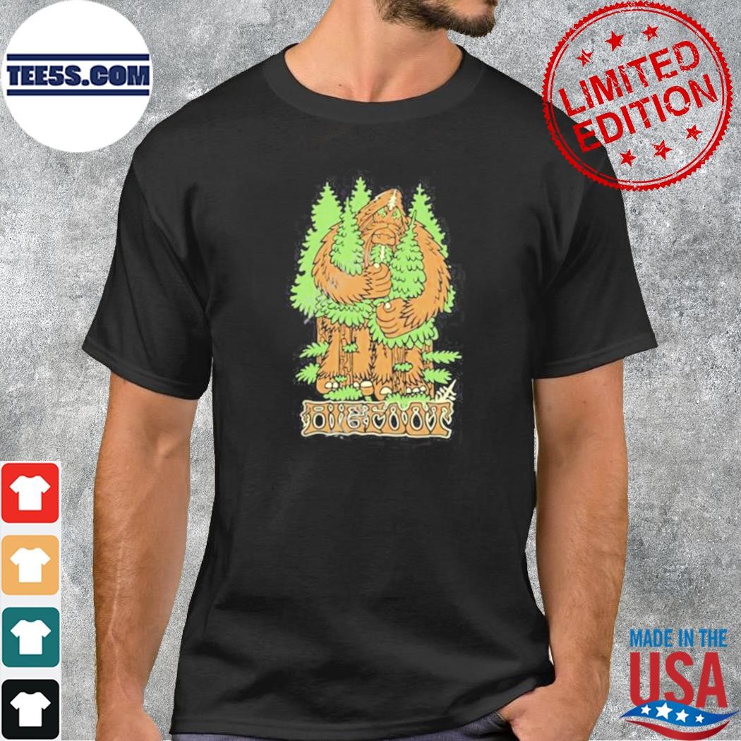 Bigfoot one treehugg shirt