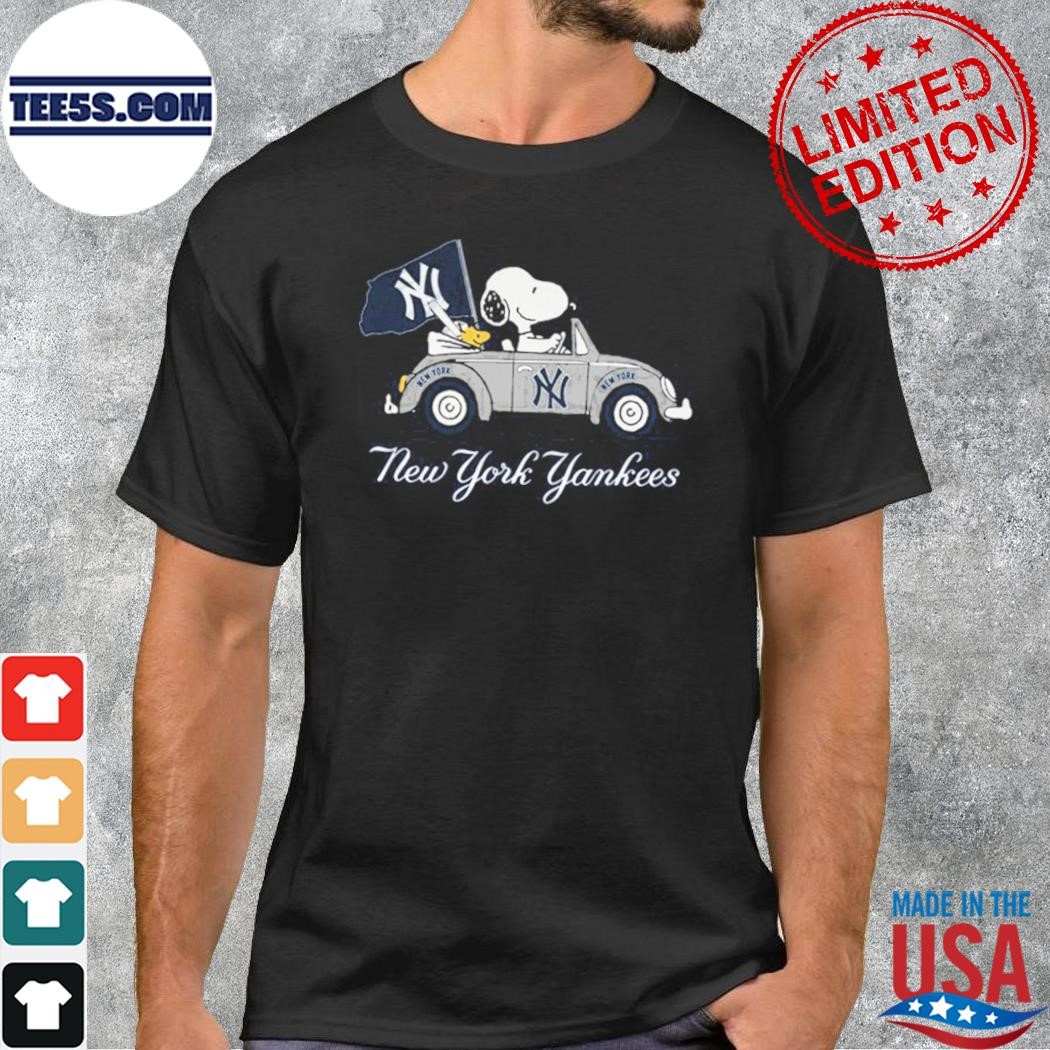 Snoopy drives car with new york yankees flag shirt