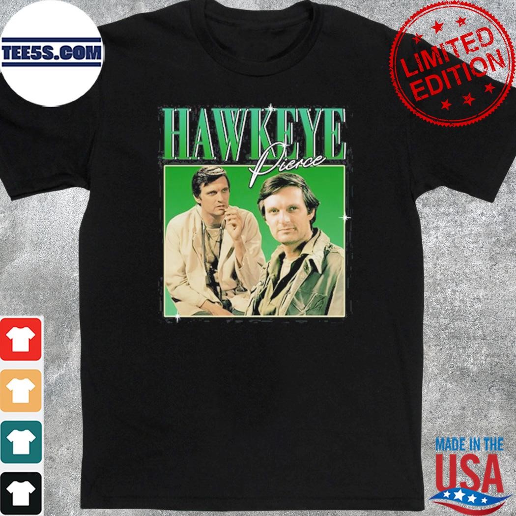 Official hawkeye Pierce photo design t-shirt